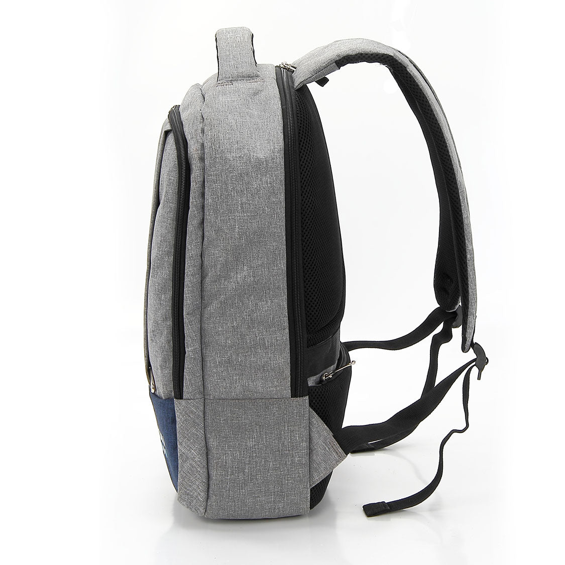 Compra Mochila U Gris en click.gt