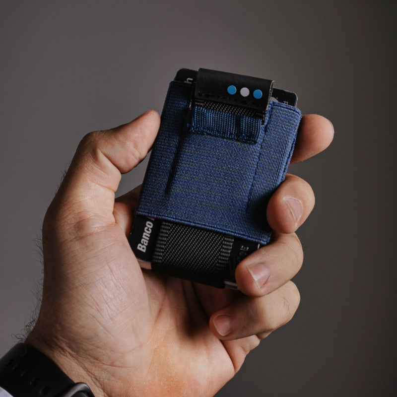 Tarjetero Azul. Compra en línea tus productos favoritos. Siempre hay ofertas en Aristotelez.com.