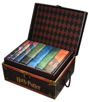 Harry Potter Hardcover Boxed Set: Books 1-7 (trunk). Compra desde casa de manera fácil y segura en Aristotelez.com