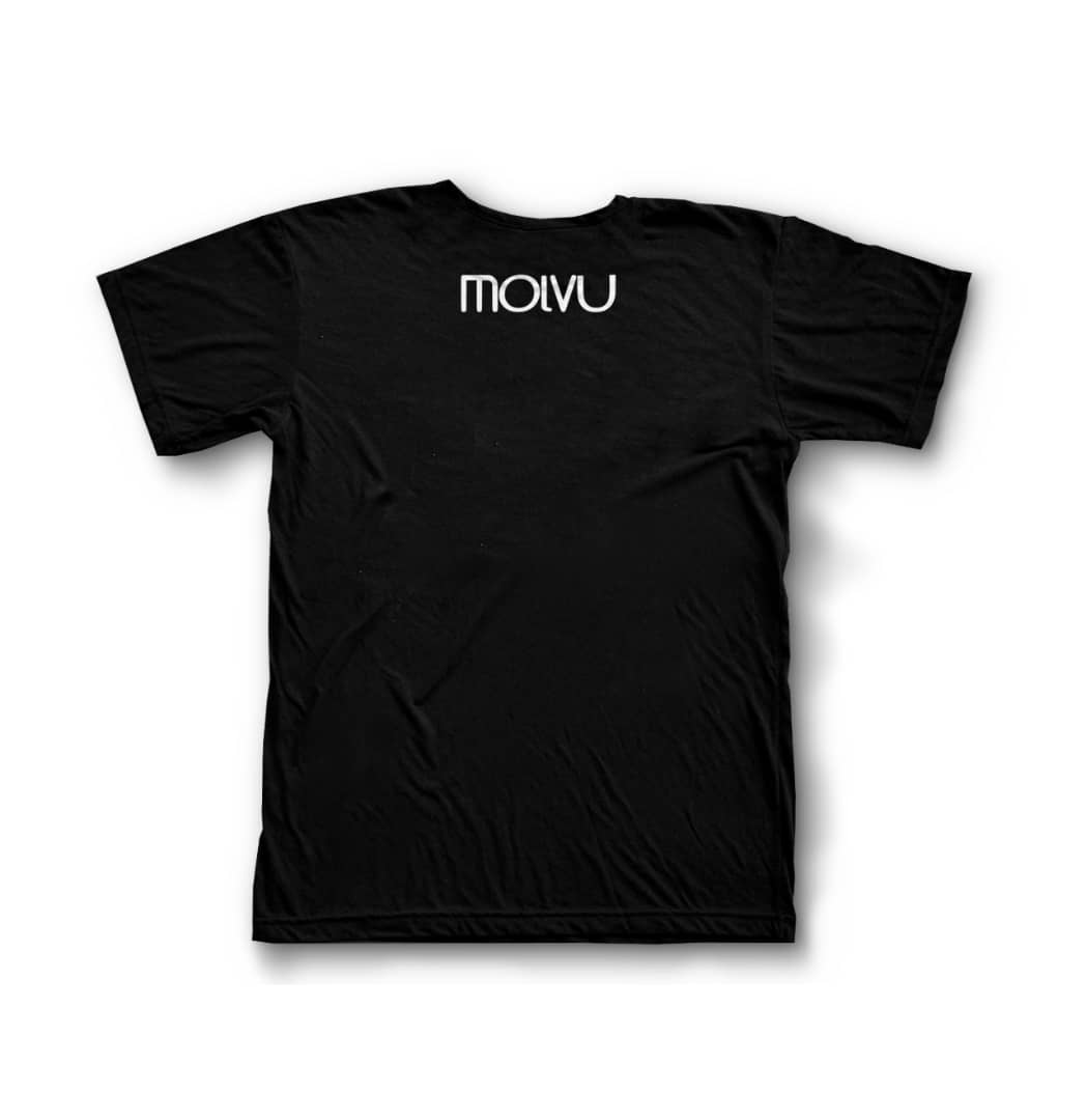 Compra T-Shirt LaPoseMolvu en el Espacio en click.gt