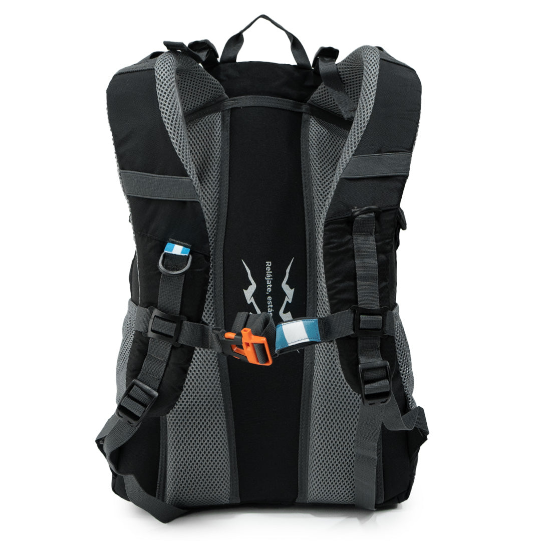 Compra Chompipe 35 Negra + Linterna LED Fuego1 en click.gt