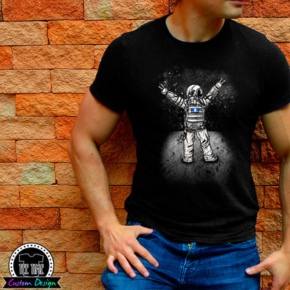 T-Shirt LaPoseMolvu en el Espacio - Compralo en Aristotelez.com