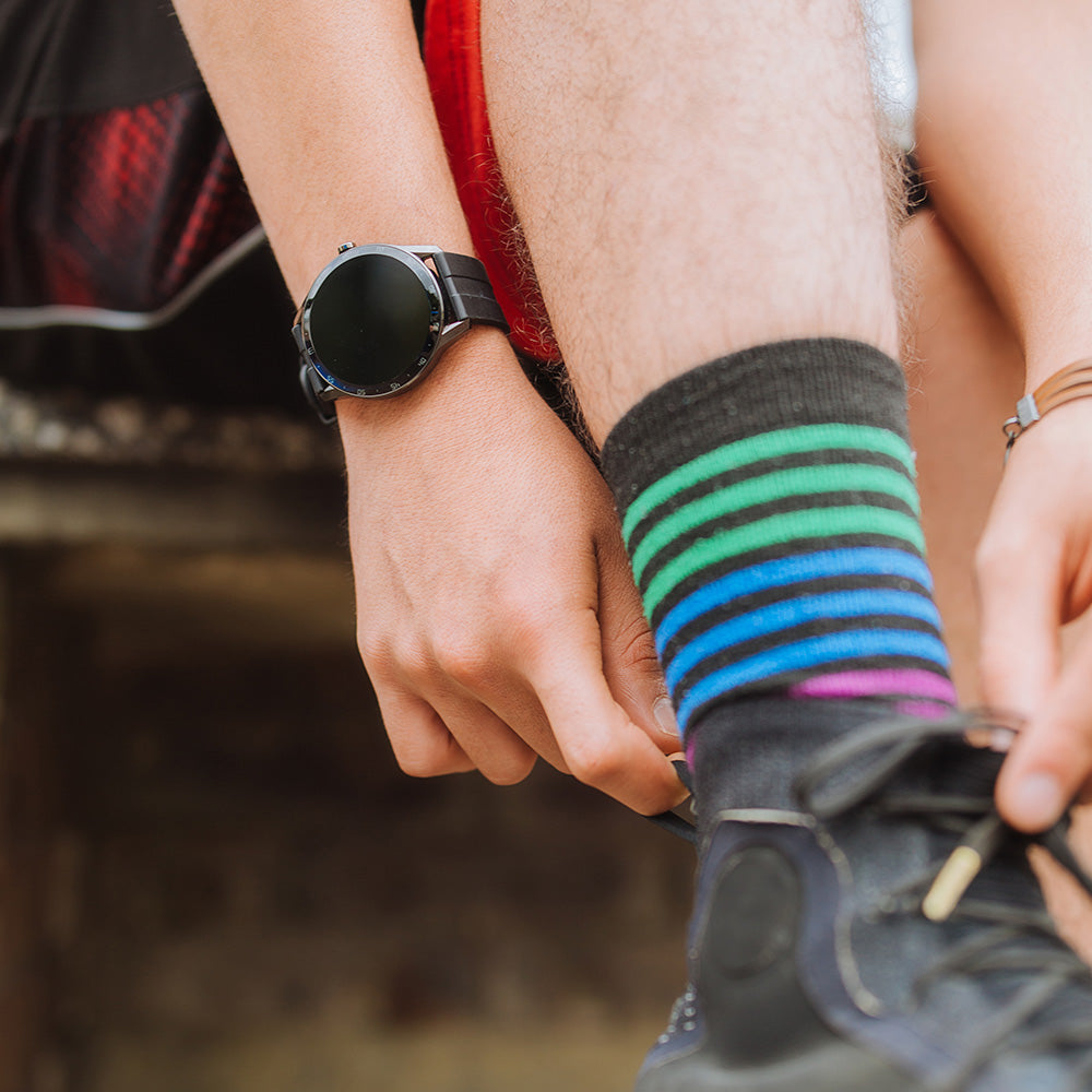 Reloj T6 Negro + Audífonos K2. Encuentra más accesorios en Aristotelez.com, Envíos a toda Guate.