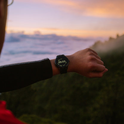 Reloj T6 Negro + Audífonos K2. Aristotelez.com, la mejor tienda en línea de Guatemala.