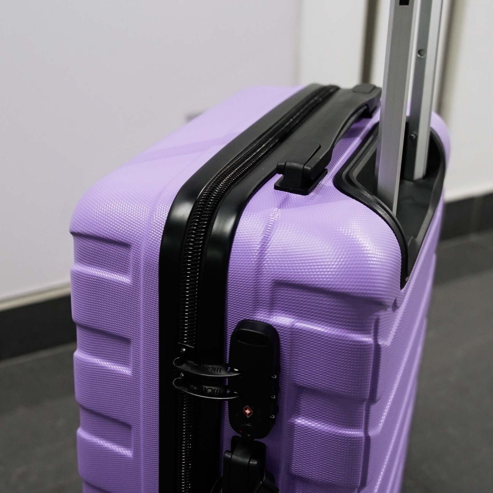 Compra Viaje 20 (de mano) lavanda en click.gt