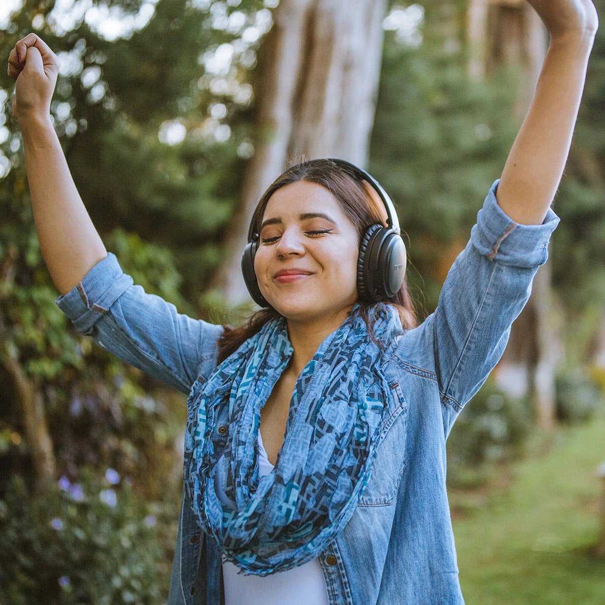 Compra 1 Audífonos Molvu Y en click.gt